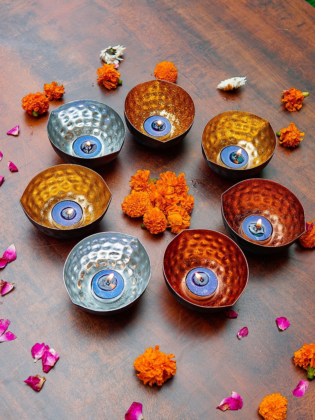 

StatueStudio Set Of 7 Gold-Toned Diyas