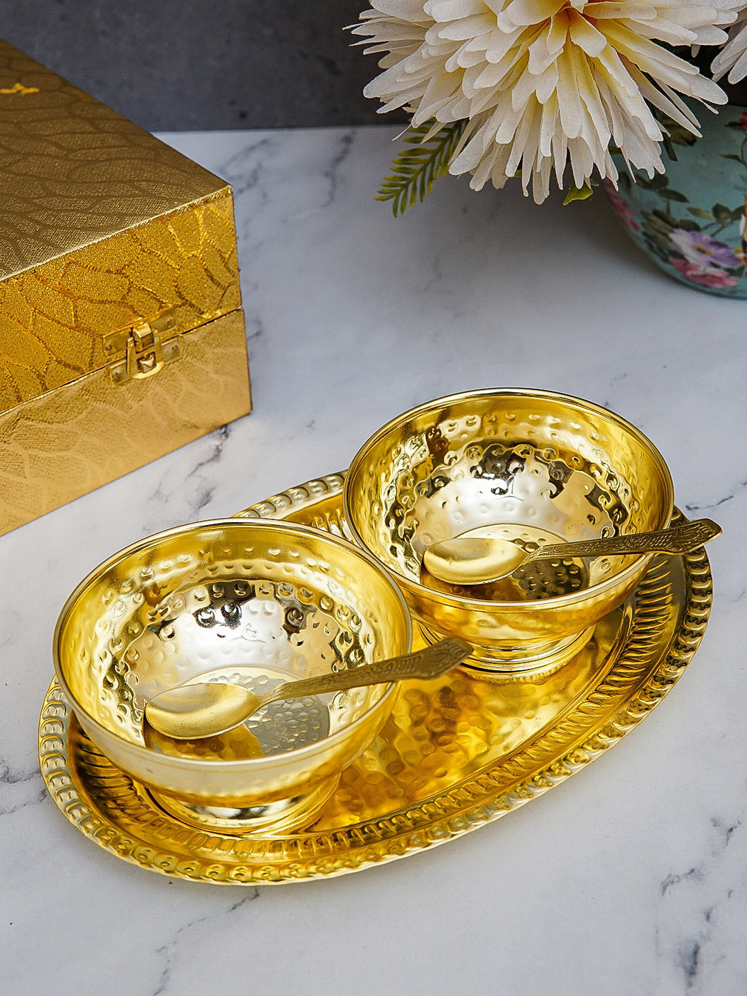 

StatueStudio Gold-Toned Decorative Metal Tray Gift Set