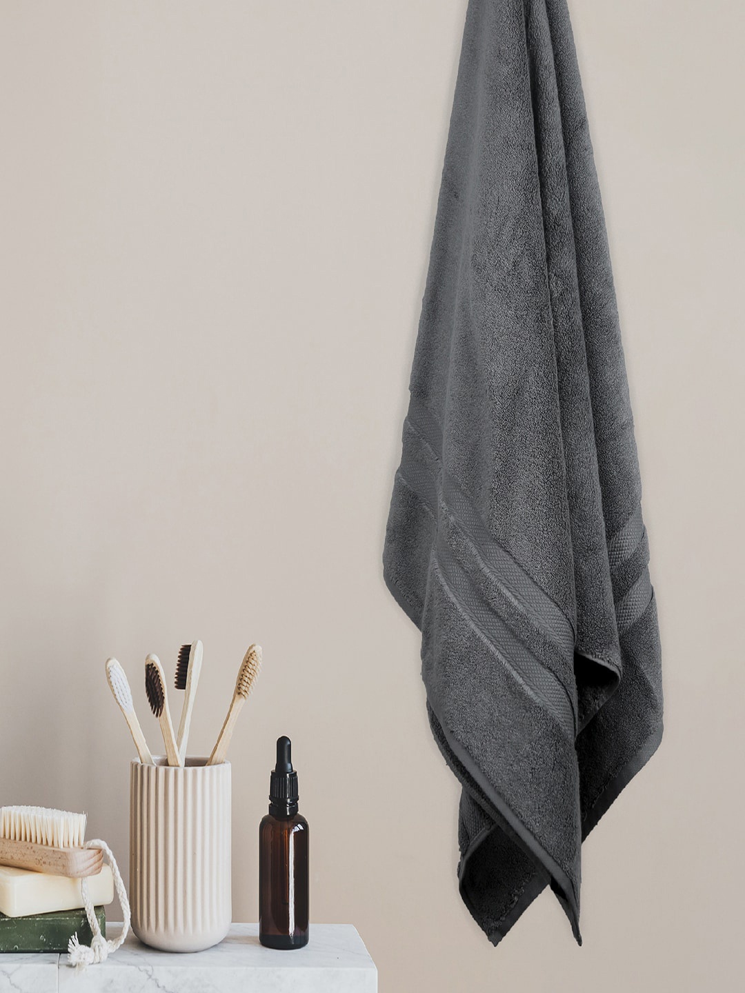 

MYTRIDENT Grey Solid 575 GSM Cotton Bath Towel