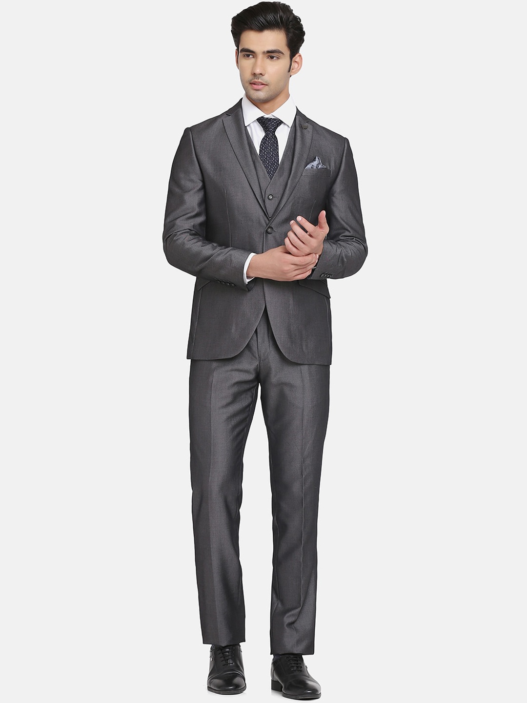 

Blackberrys Men Charcoal Solid Single Breasted Slim Fit Suit