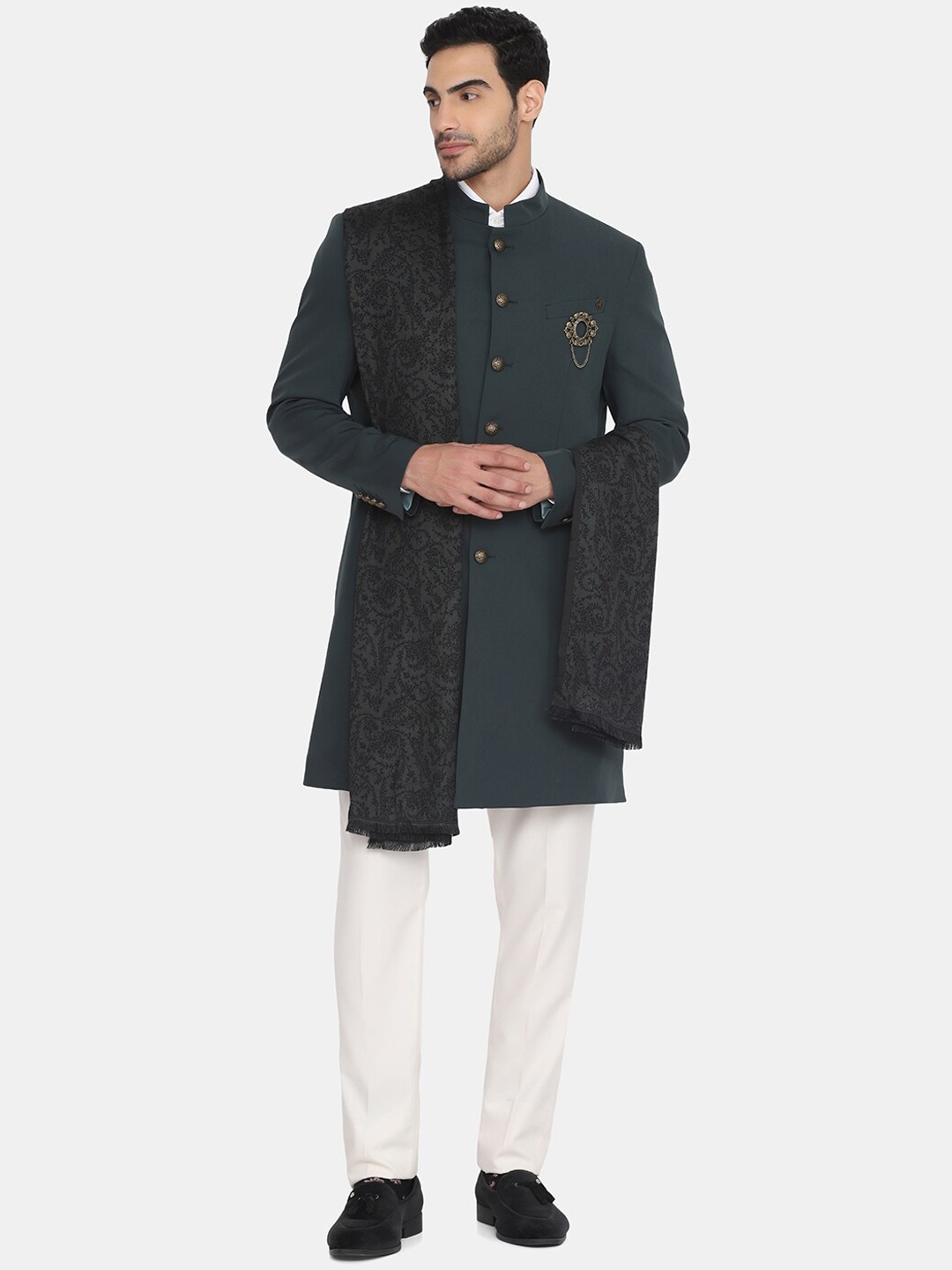 

Blackberrys Men Green Solid Slim-Fit Bandhgala Suit