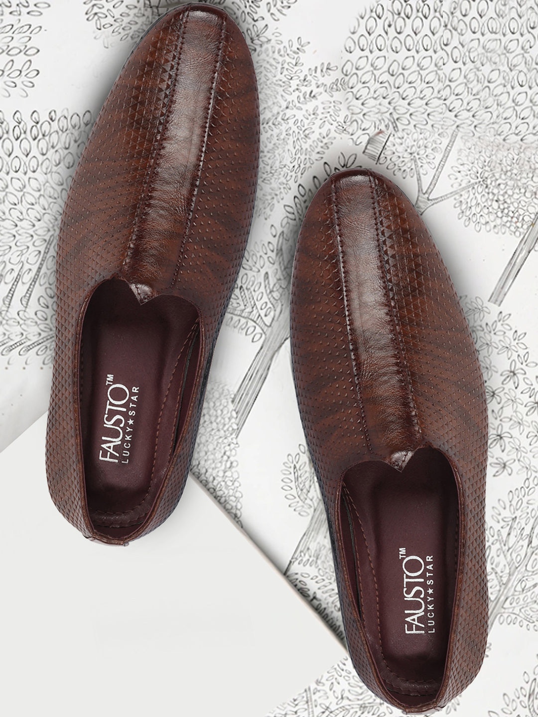 

FAUSTO Men Brown Textured Ethnic PU Lightweight Mojaris