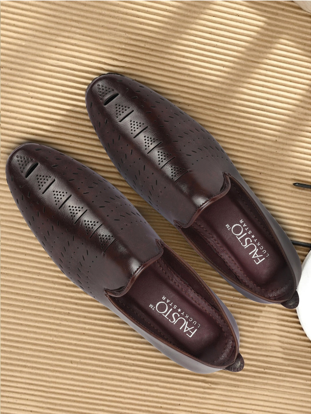 

FAUSTO Men Brown Textured Ethnic Mojaris