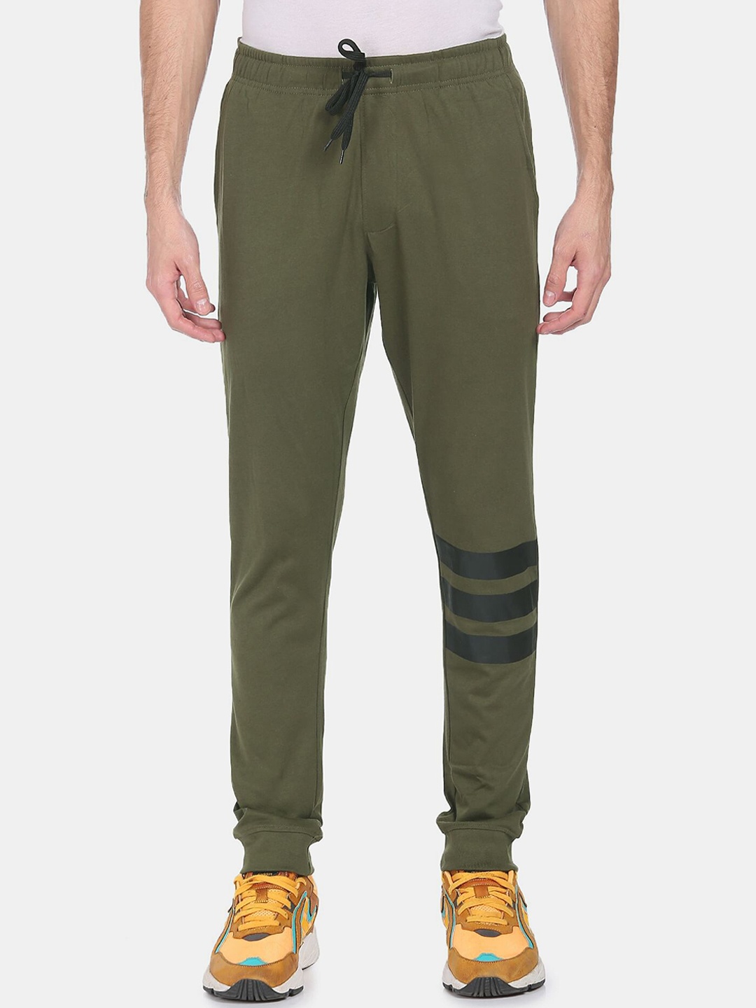 

Arrow Sport Men Olive Green Solid Straight-Fit Cotton Joggers