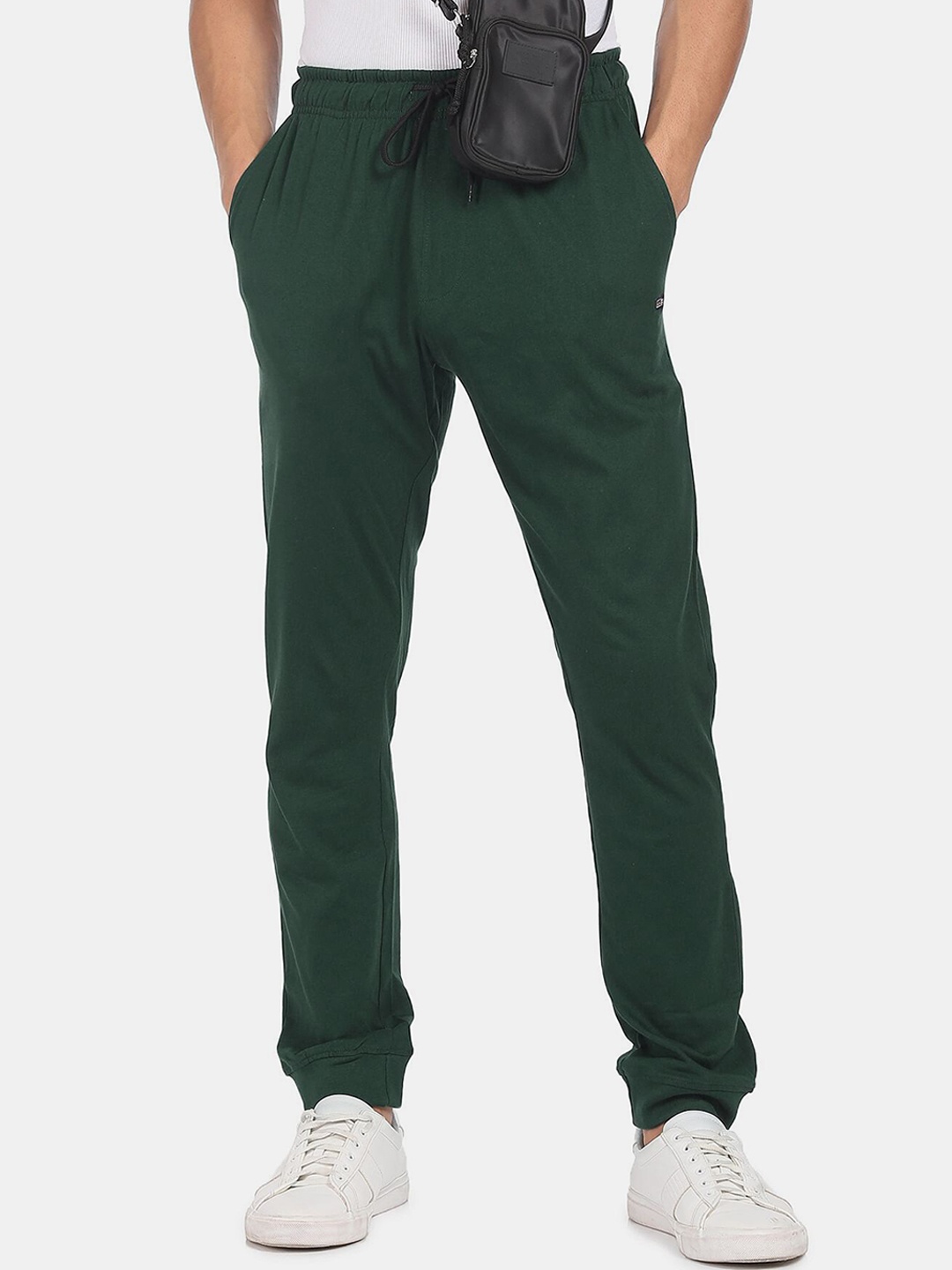 

Arrow Sport Men Green Solid Joggers