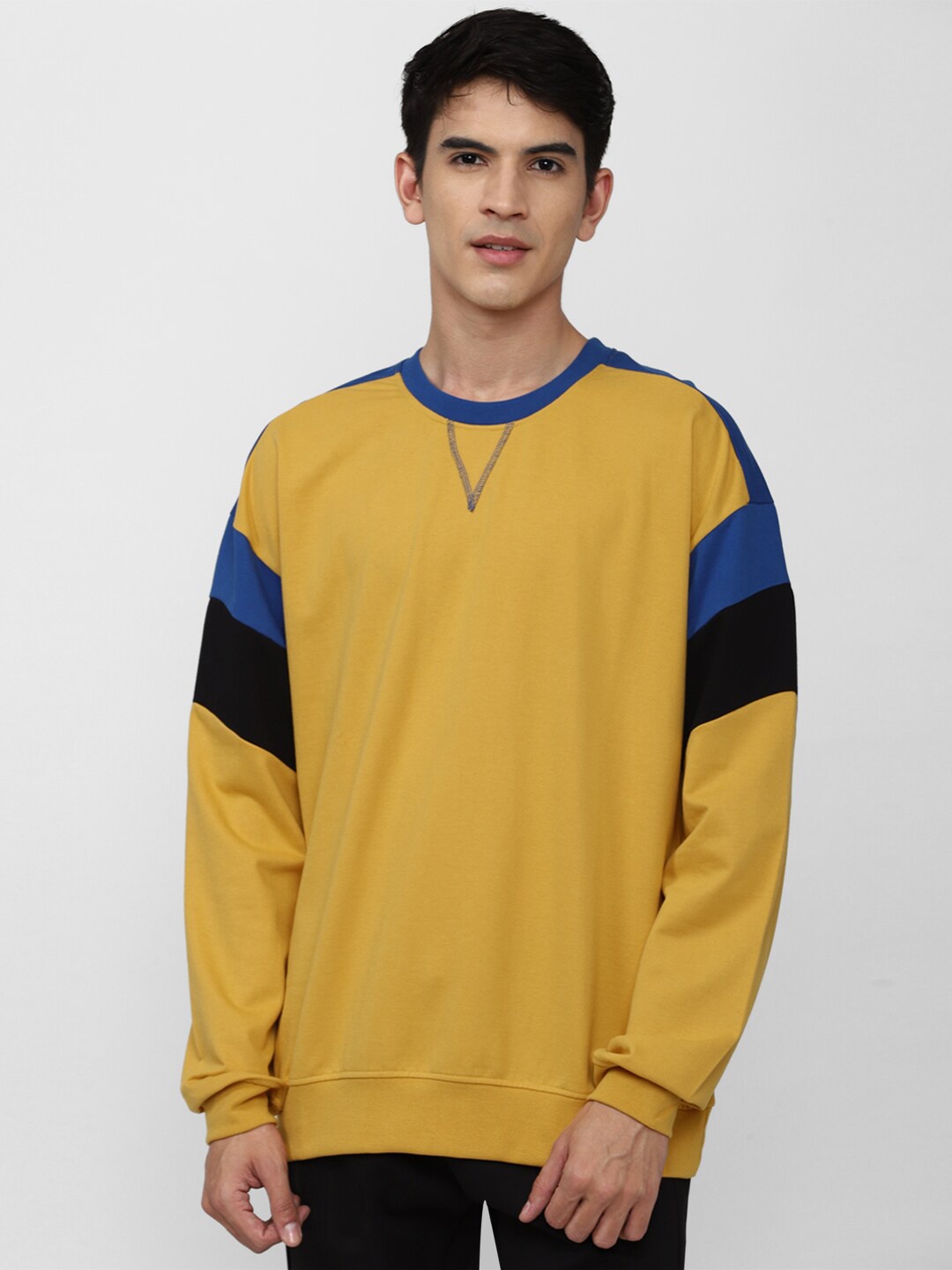 

FOREVER 21 Men Yellow Solid Sweatshirt