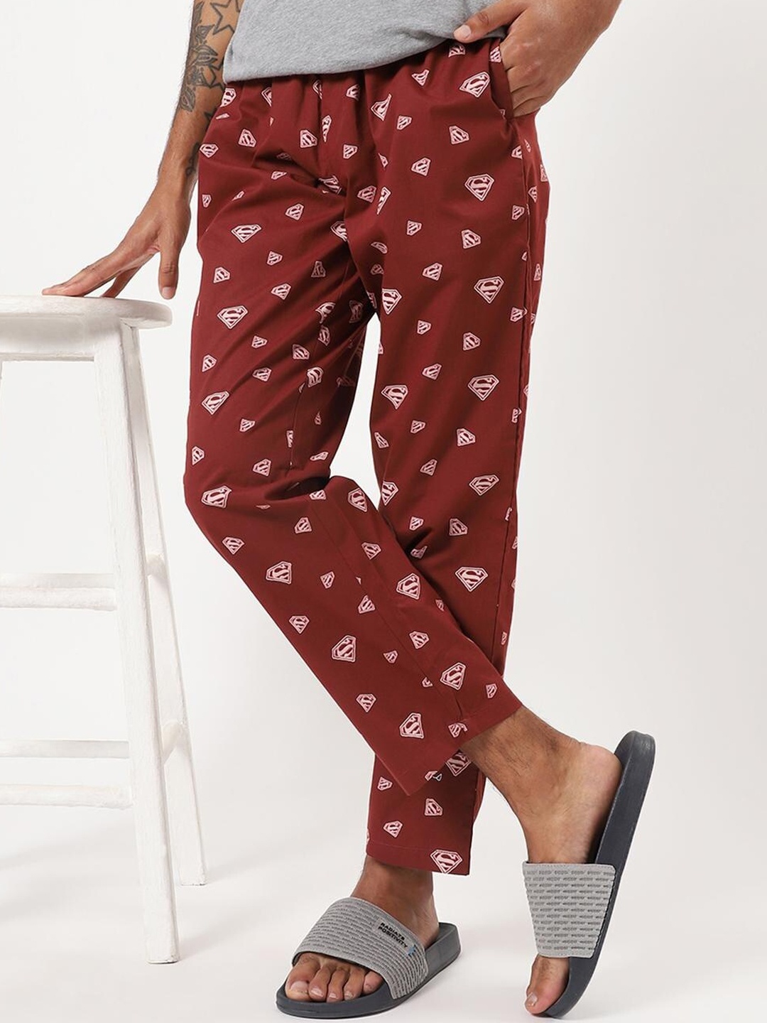

Bewakoof Men Pure Cotton Graphic Print Lounge Pants, Maroon
