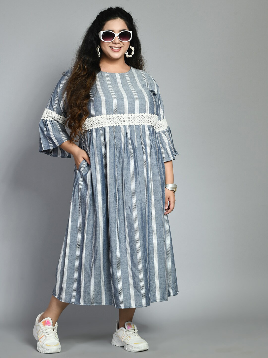 

PrettyPlus by Desinoor.com Plus Size Grey Striped A-Line Midi Dress