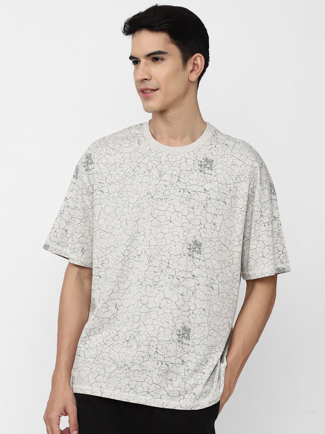 

FOREVER 21 Men Grey Printed T-shirt