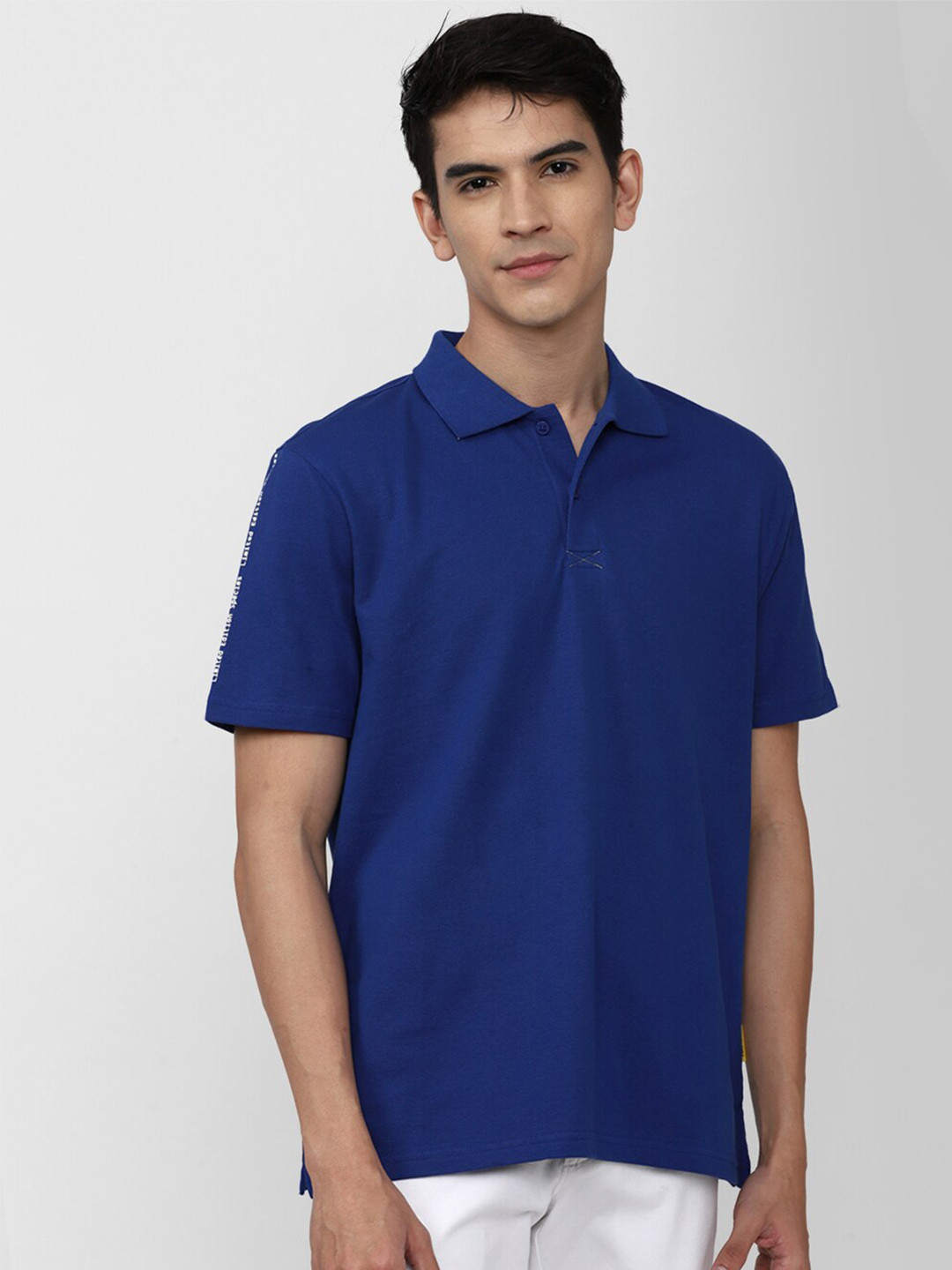 

FOREVER 21 Men Blue Polo Collar T-shirt