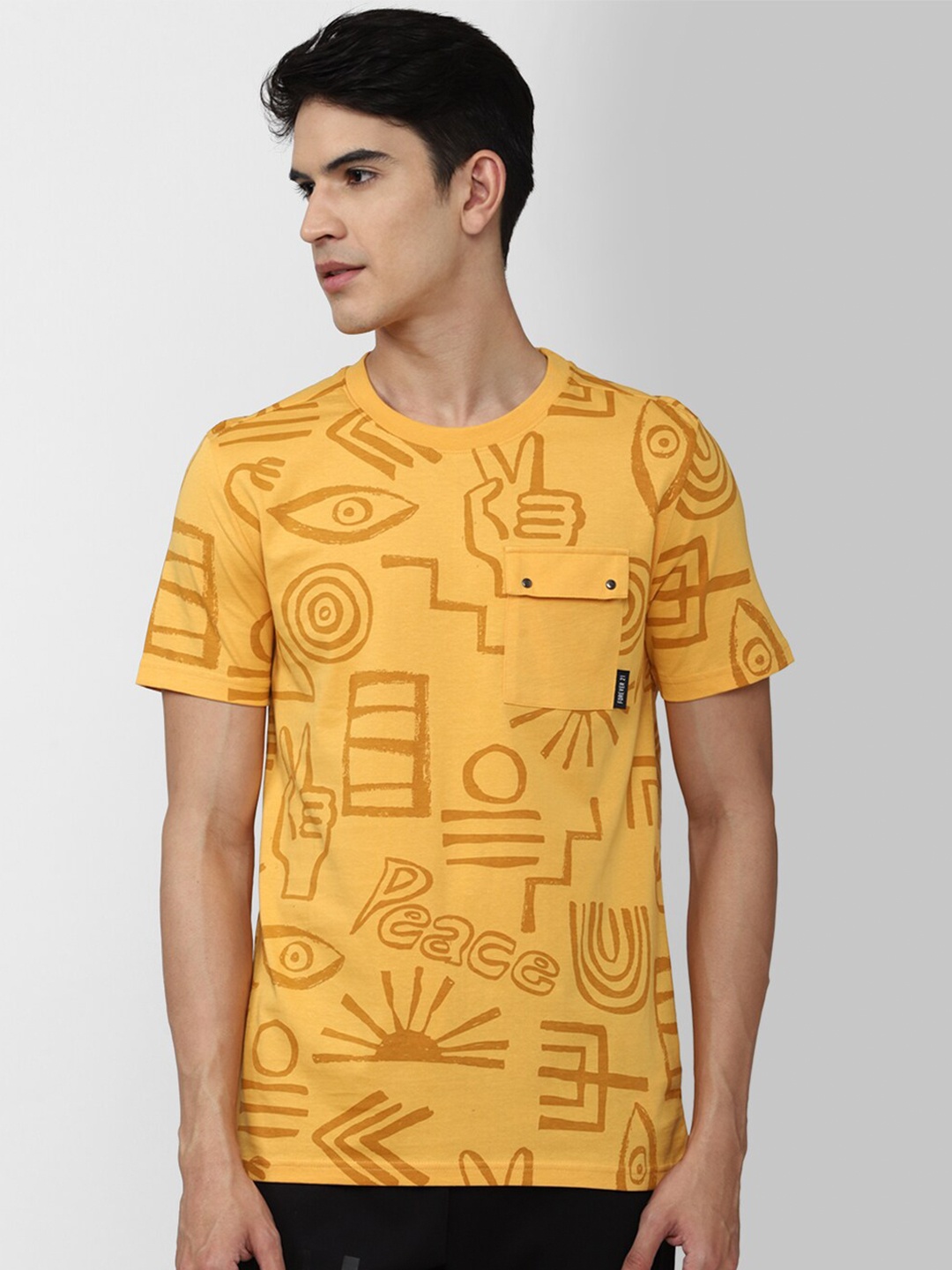 

FOREVER 21 Men Yellow Printed T-shirt