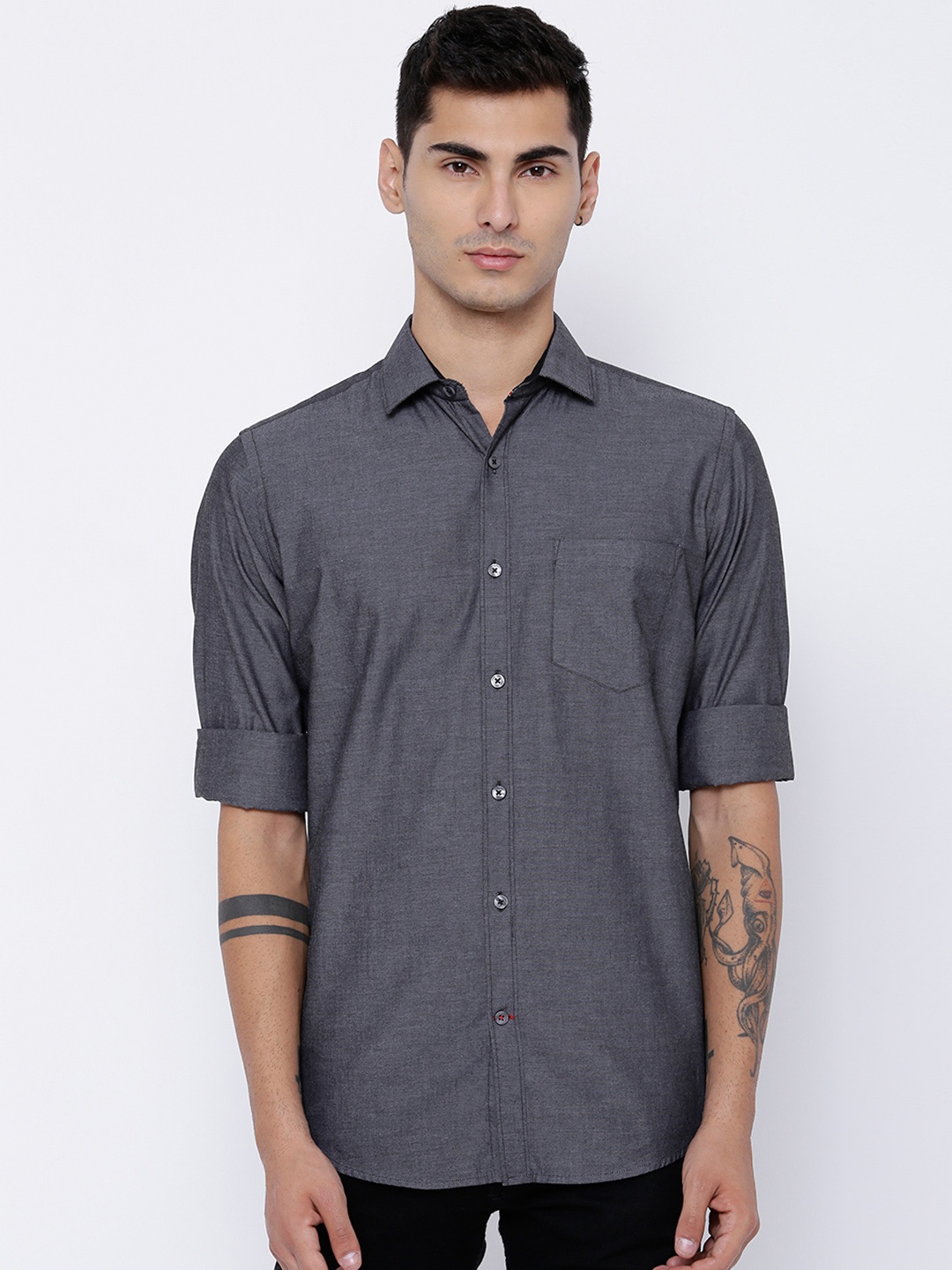 

Black coffee Men Grey Comfort Slim Fit Solid Casual Shirt