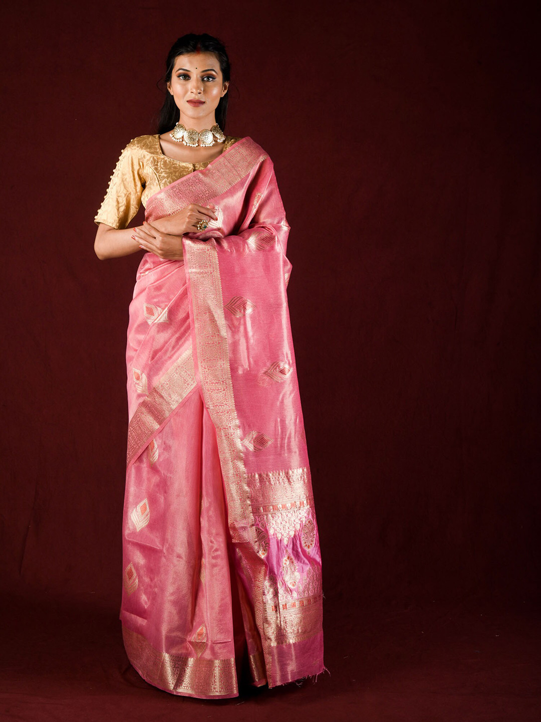 

Exclusiva Pink & Gold-Toned Woven Design Zari Tissue Saree