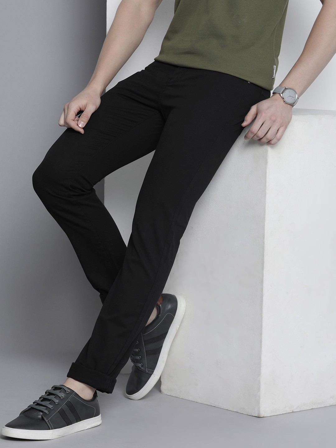 

Nautica Men Solid Slim Fit Mid-Rise Casual Trousers, Black