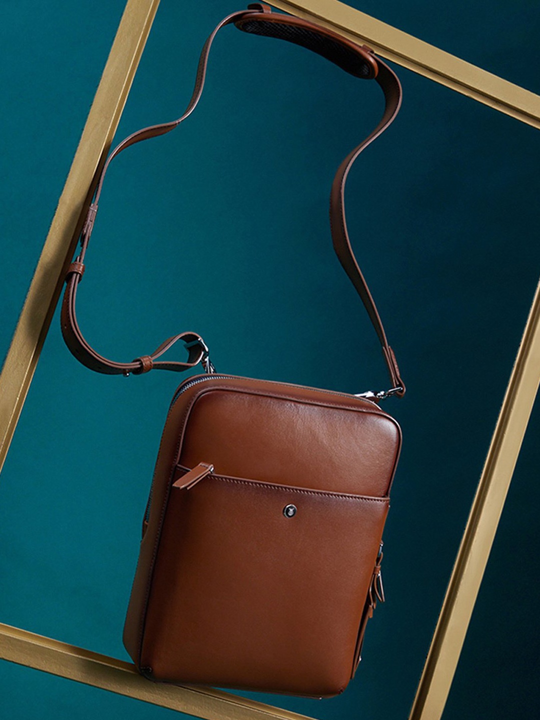 

Lapis Bard Cognac Ducorium Kent Crossbody Travel Bag, Brown