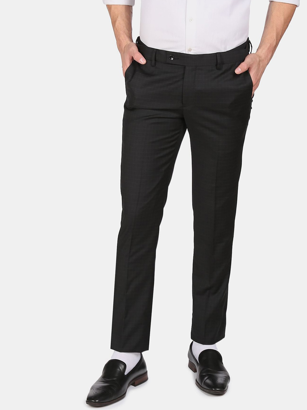 

Arrow Men Black Slim Fit Solid Trousers