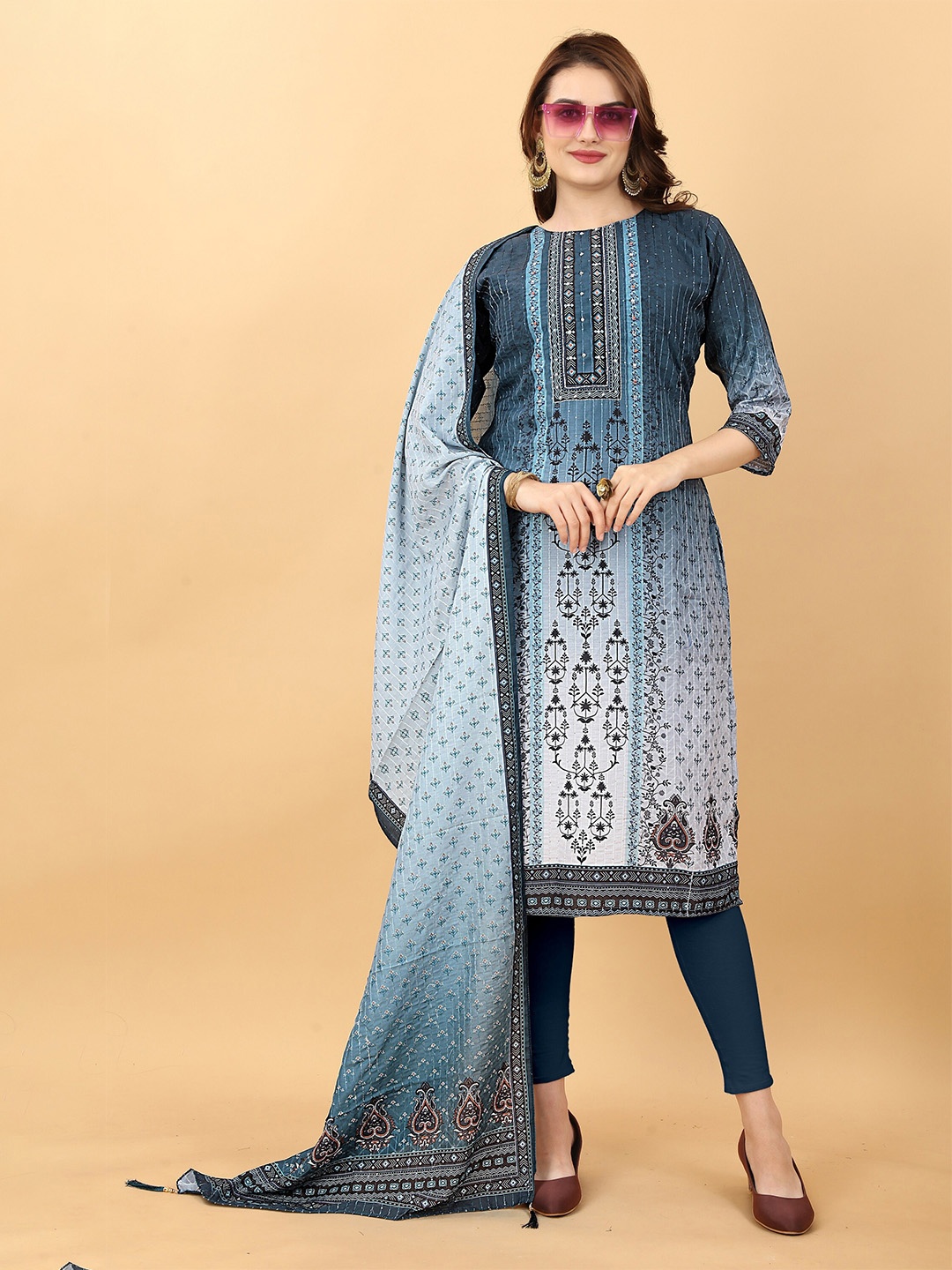 

APPLIX STYLE Blue Printed Kurti with Dupatta Set