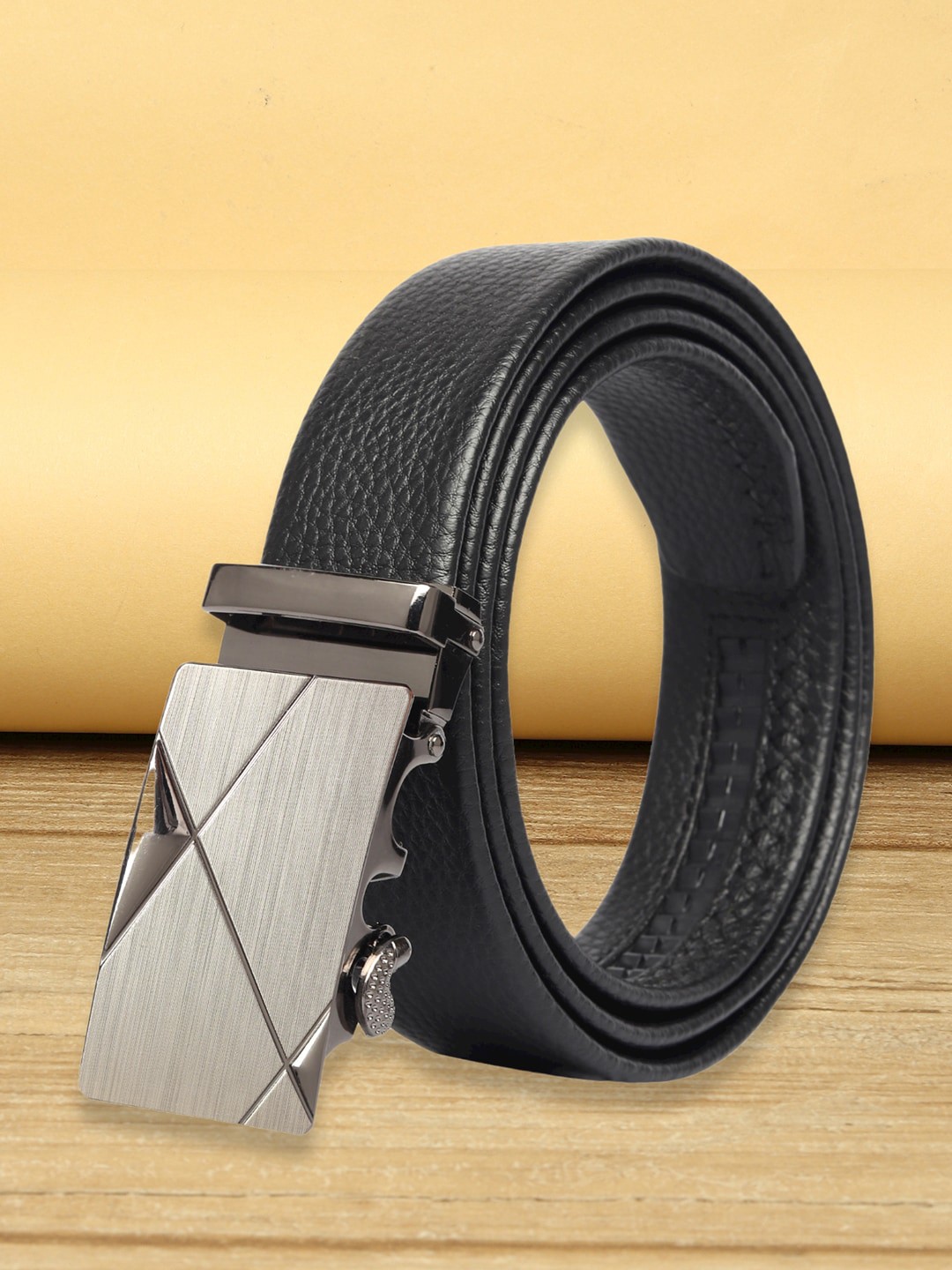 

ZORO Men Black Solid PU Belt