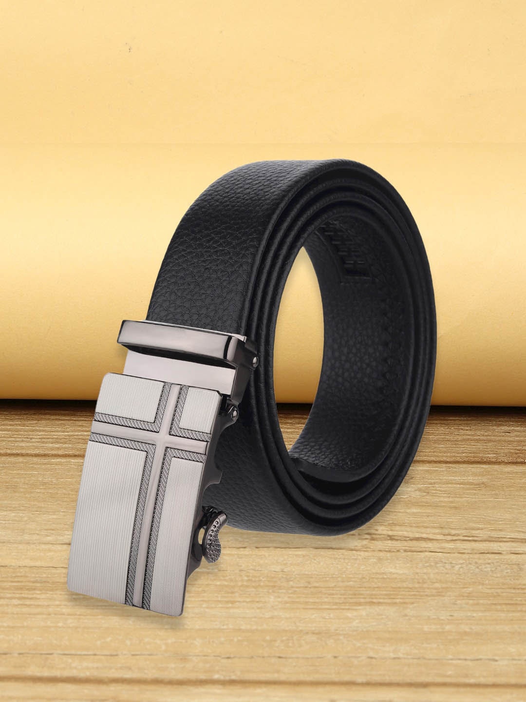 

ZORO Men Black Solid PU Belt