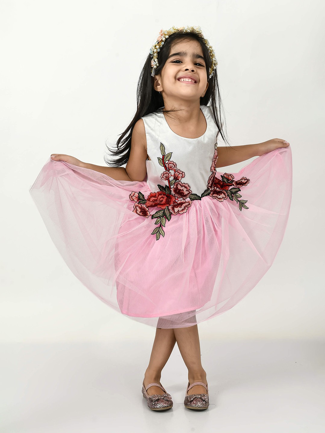 

Bella Moda Girls White & Pink Colourblocked Fit and Flare Dress