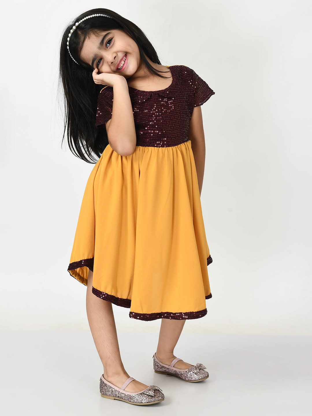 

Bella Moda Girls Yellow & Black Embellished Fit and Flare Dress