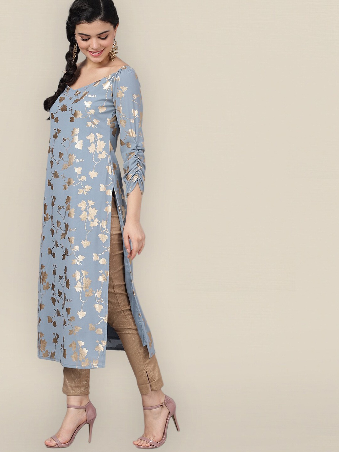 

Sangria Women Grey Floral Printed Straight Kurta