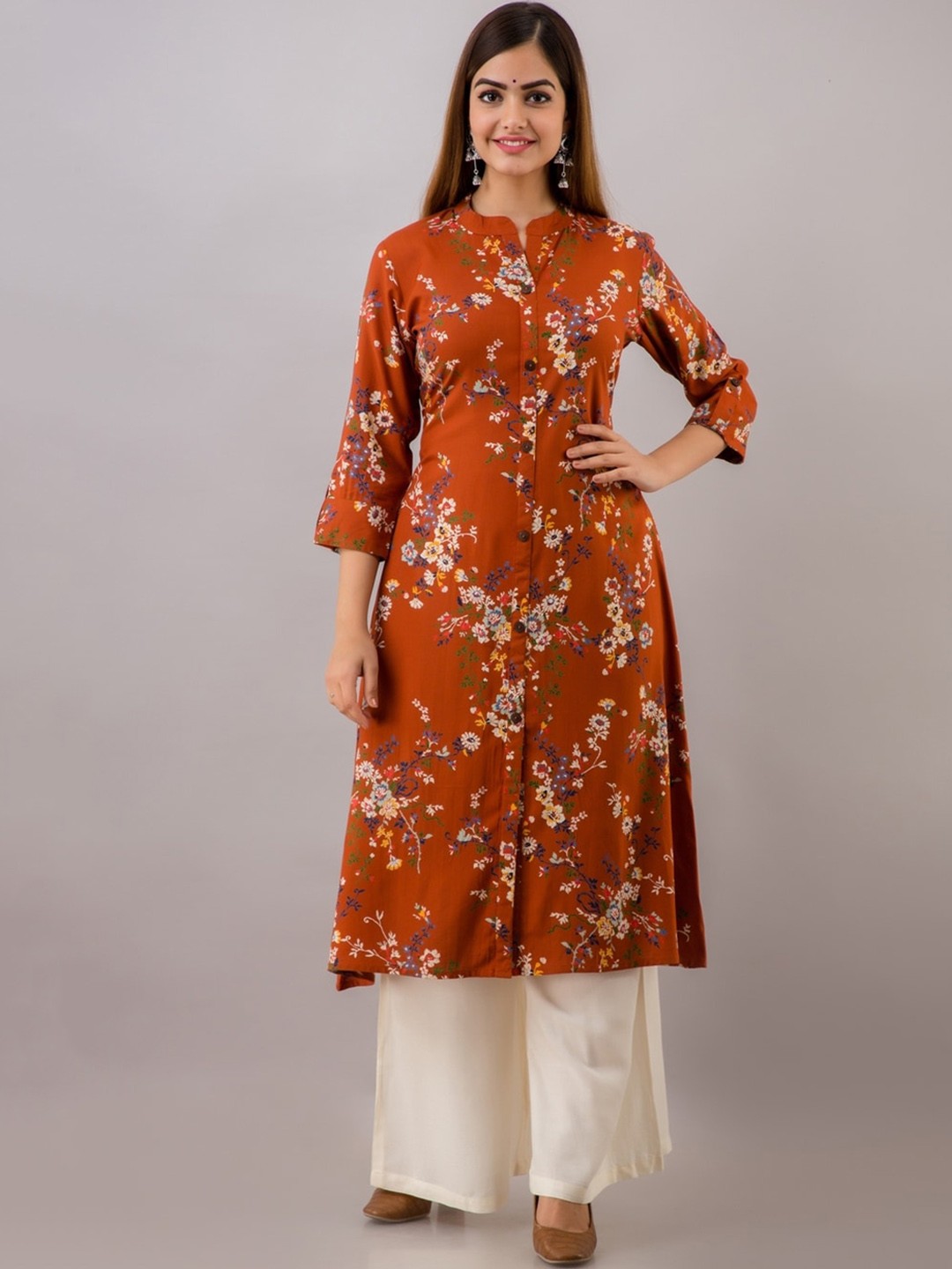 

MAUKA Women Floral Printed Kurta with Palazzos, Brown
