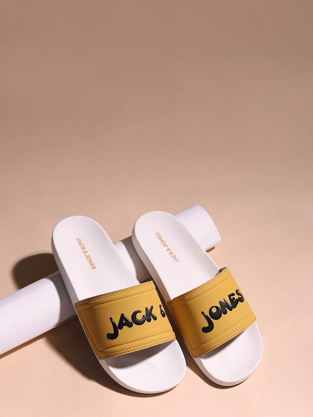 

Jack & Jones Men Yellow & White Printed Sliders