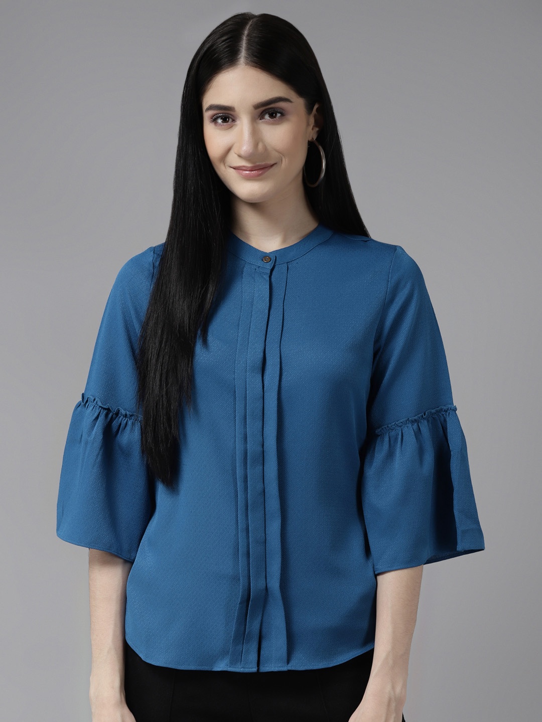 

Aarika Blue Solid Top