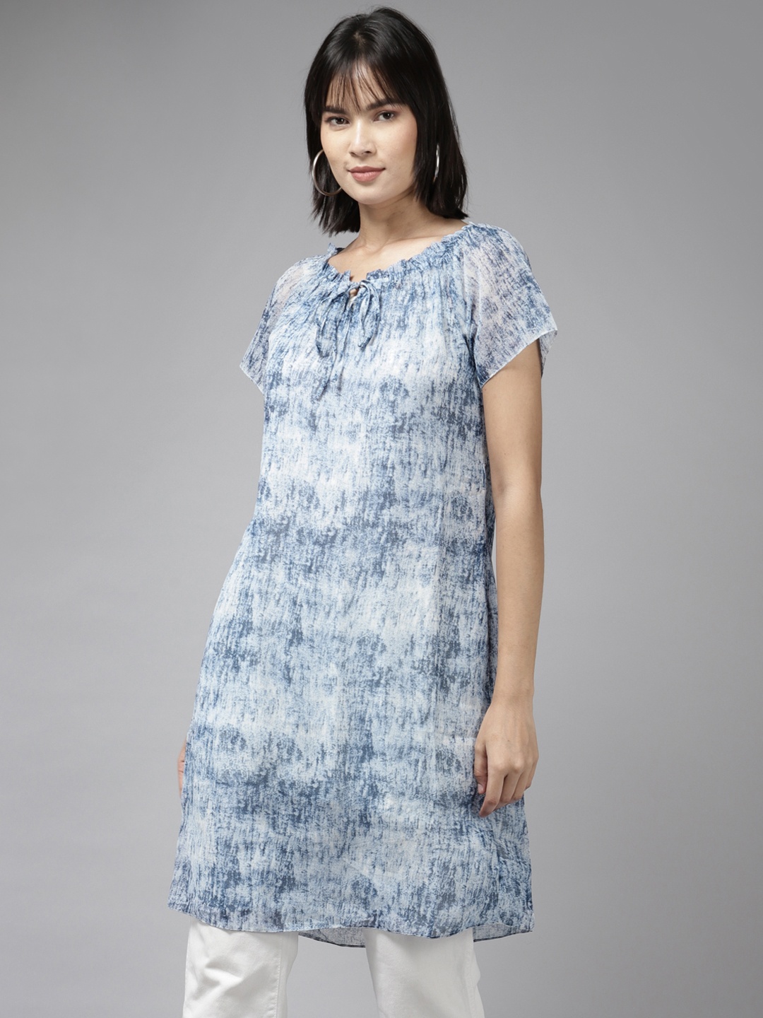 

Aarika Blue Print Tie-Up Neck Longline Top