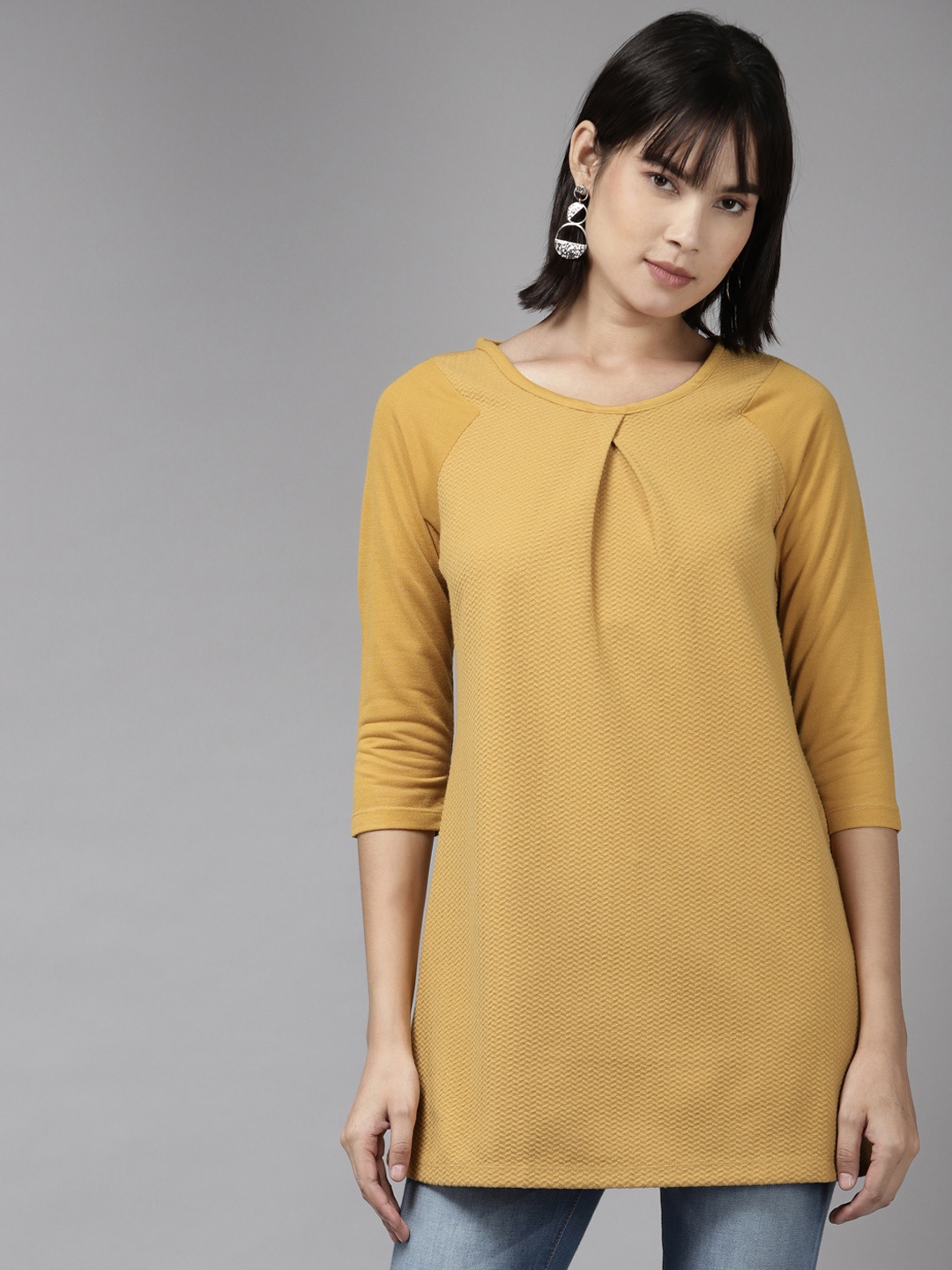 

Aarika Mustard Yellow Longline Top