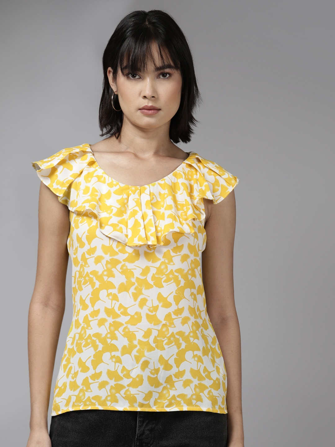 

Aarika White & Yellow Abstract Print Ruffles Top