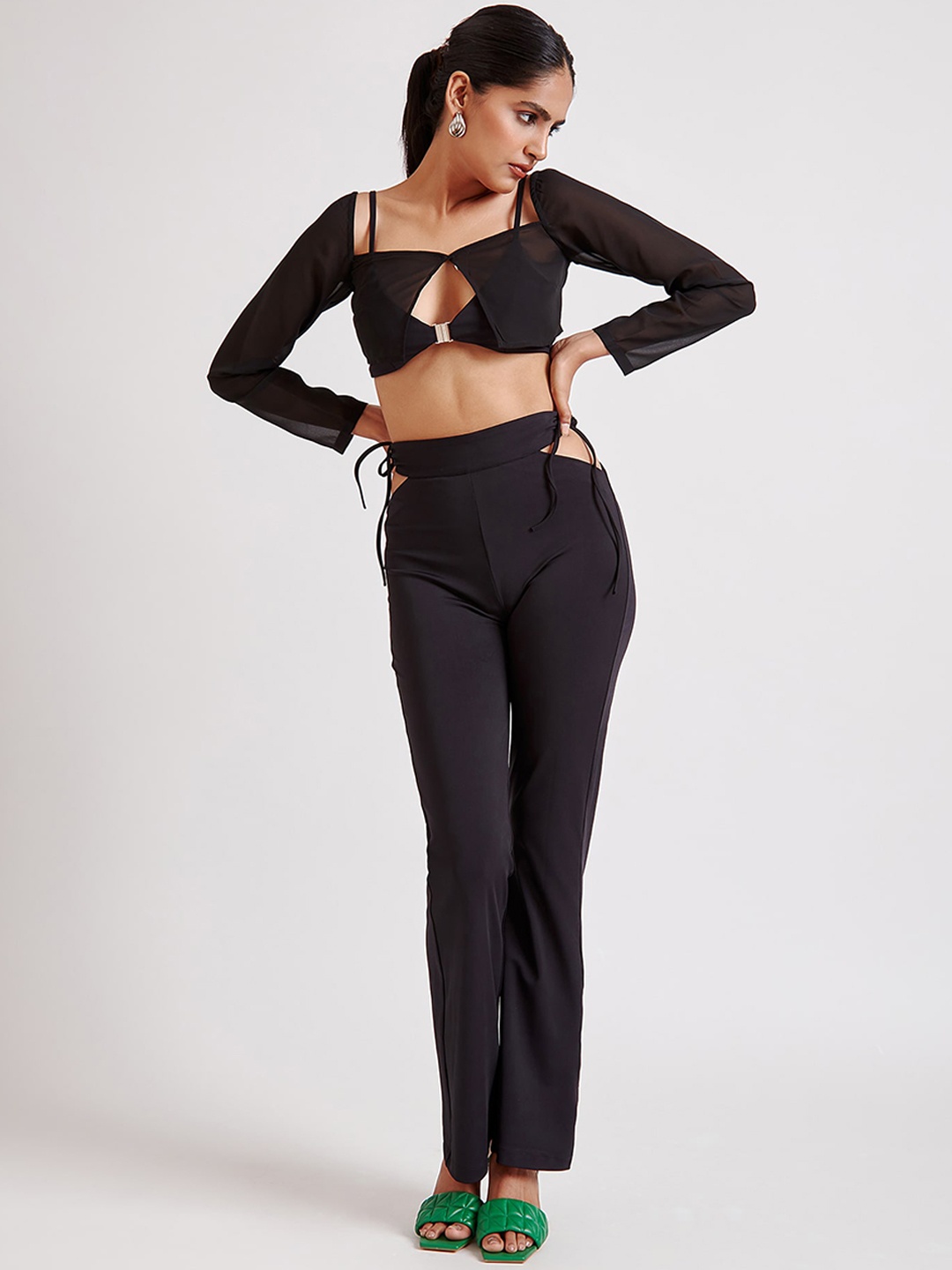

THE CLOTHING FACTORY Women Black Relaxed Straight Leg Flared High-Rise Trousers