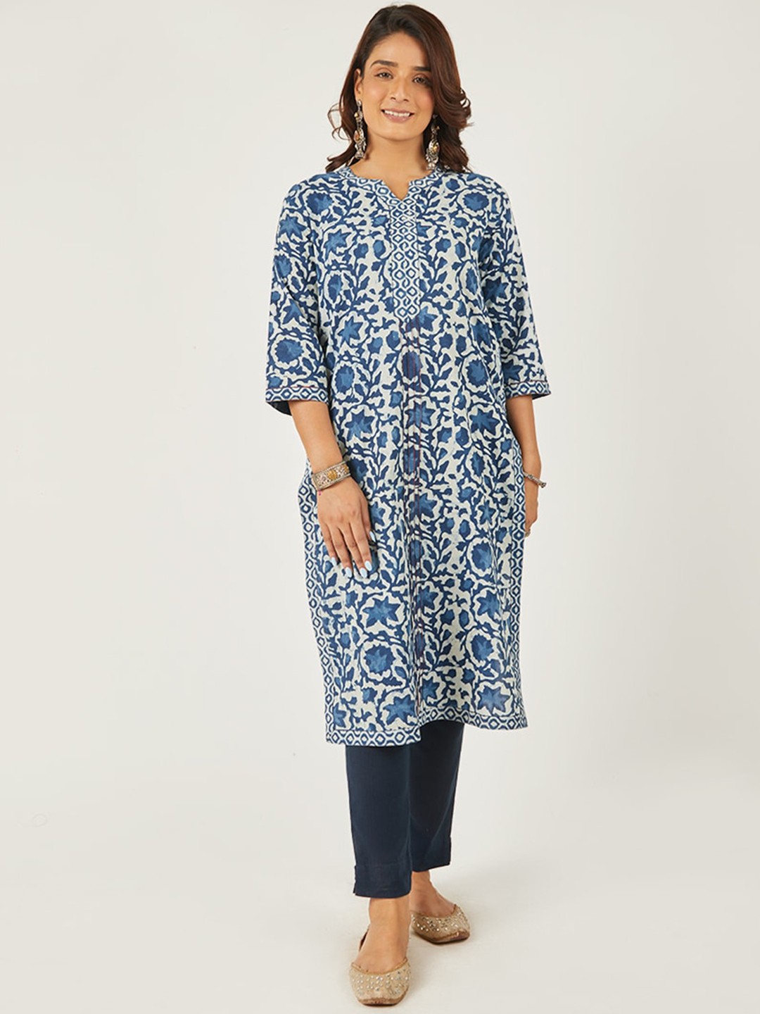 

EK BY EKTA KAPOOR Women Blue Block Floral Printed Cotton Straight Fit Kurta