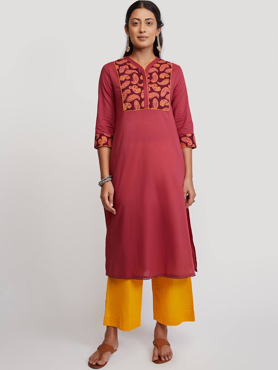 

EK BY EKTA KAPOOR Women Maroon Straight Fit Cotton Kurta With Contrast Yoke