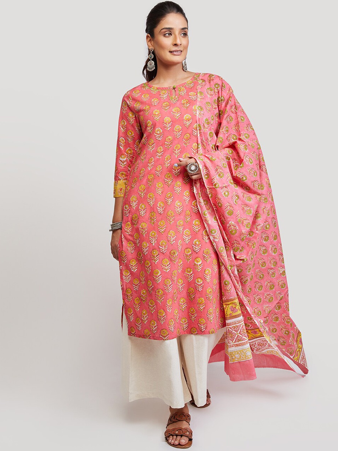 

EK BY EKTA KAPOOR Women Pink Block Printed Cotton Straight Fit Kurta