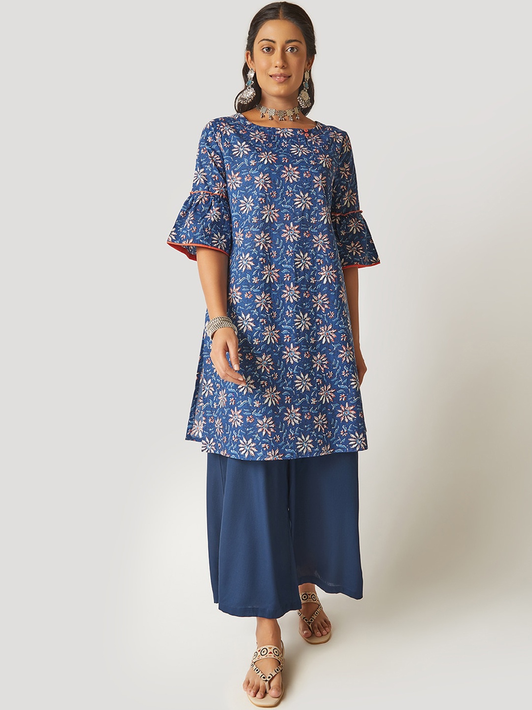 

EK BY EKTA KAPOOR Women Blue Printed Cotton Straight Fit Kurta