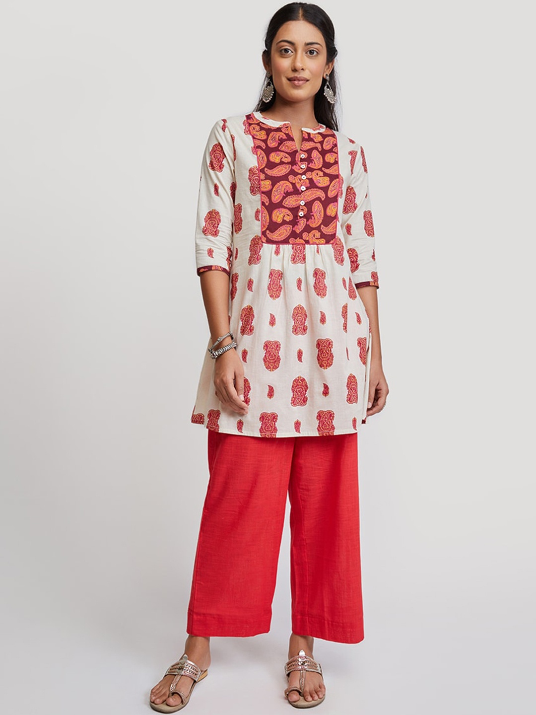 

EK BY EKTA KAPOOR Women Off White Keri Print Cotton Kurta With Contrast Yoke, Beige