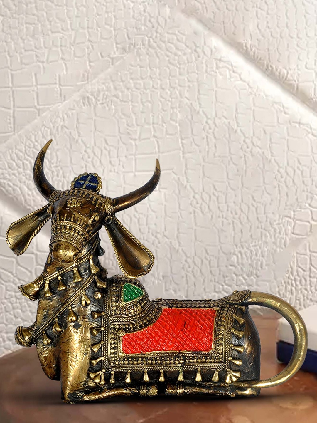 

SHREE KALA HOME DECOR Bronze & Red Hindu Mythology Spiritual Brass Nandi Idol