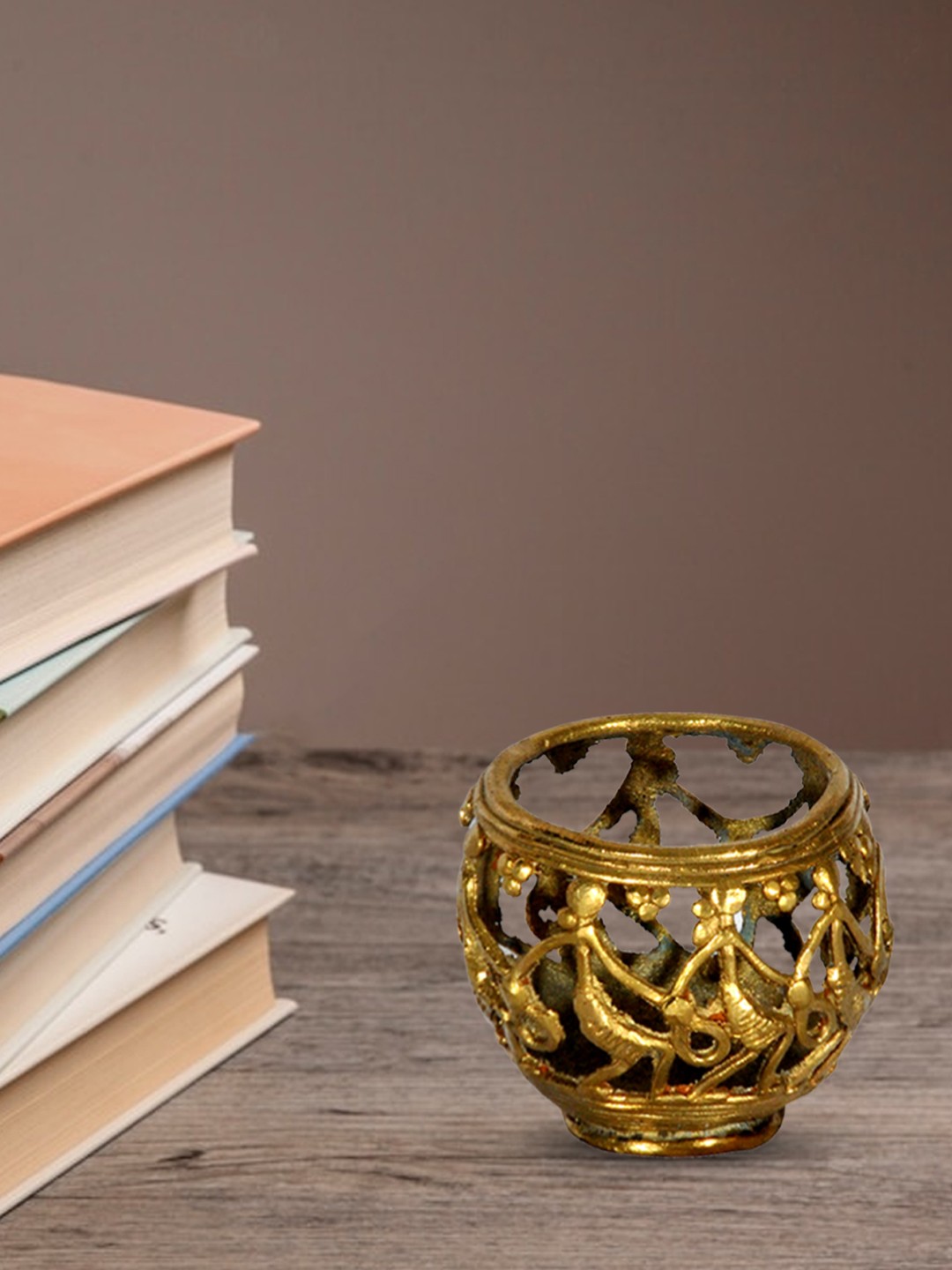 

SHREE KALA HOME DECOR Bronze Toned Pen Holder