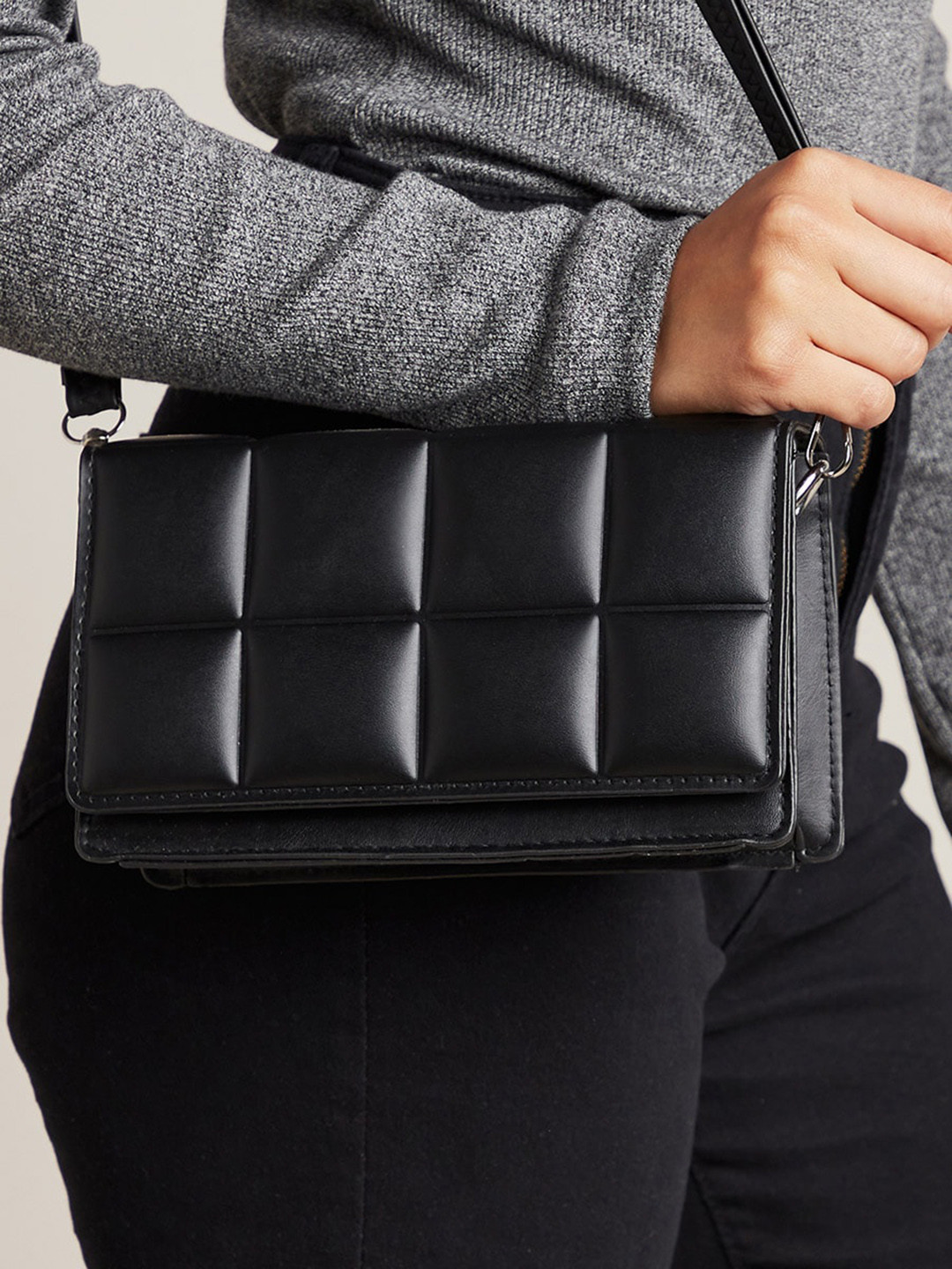 

Styli Women Plain Quilted Shoulder Bag, Black