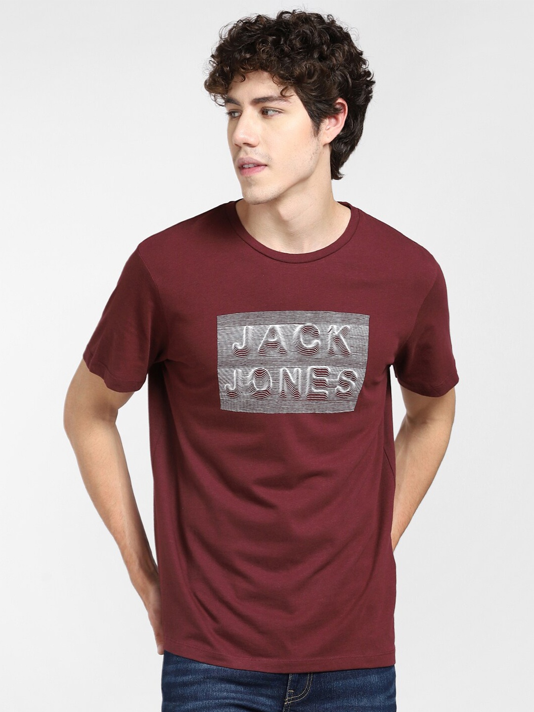 

Jack & Jones Men Maroon & White Cotton Printed Slim Fit T-shirt