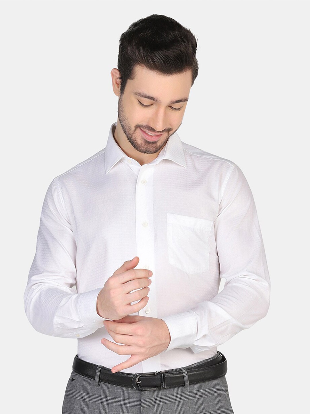 

Blackberrys Men White Slim Fit Cotton Formal Shirt