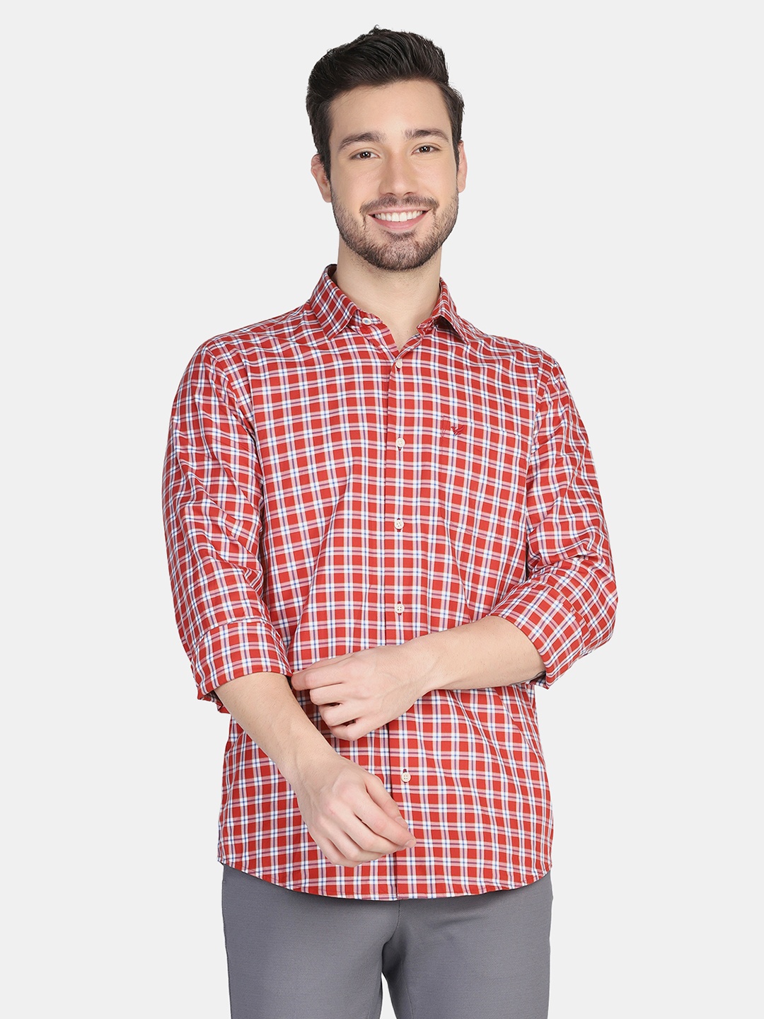 

Blackberrys Men Red Slim Fit Checked Long Roll-Up Sleeve Cotton Casual Shirt