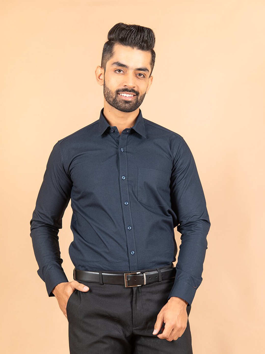 

Tistabene Men Navy Blue Solid Cotton Comfort Casual Shirt