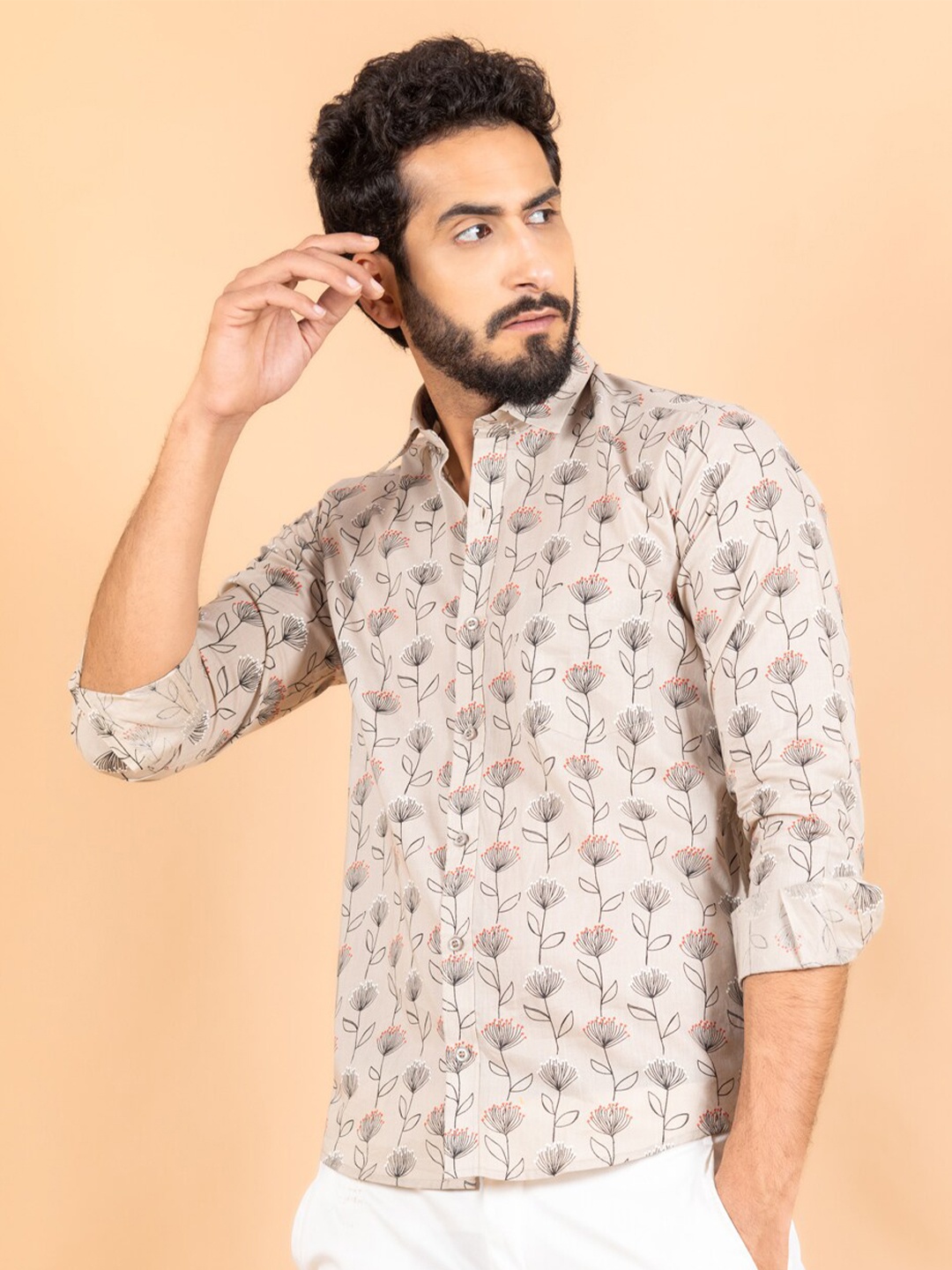 

Tistabene Men Beige Comfort Floral Printed Casual Shirt