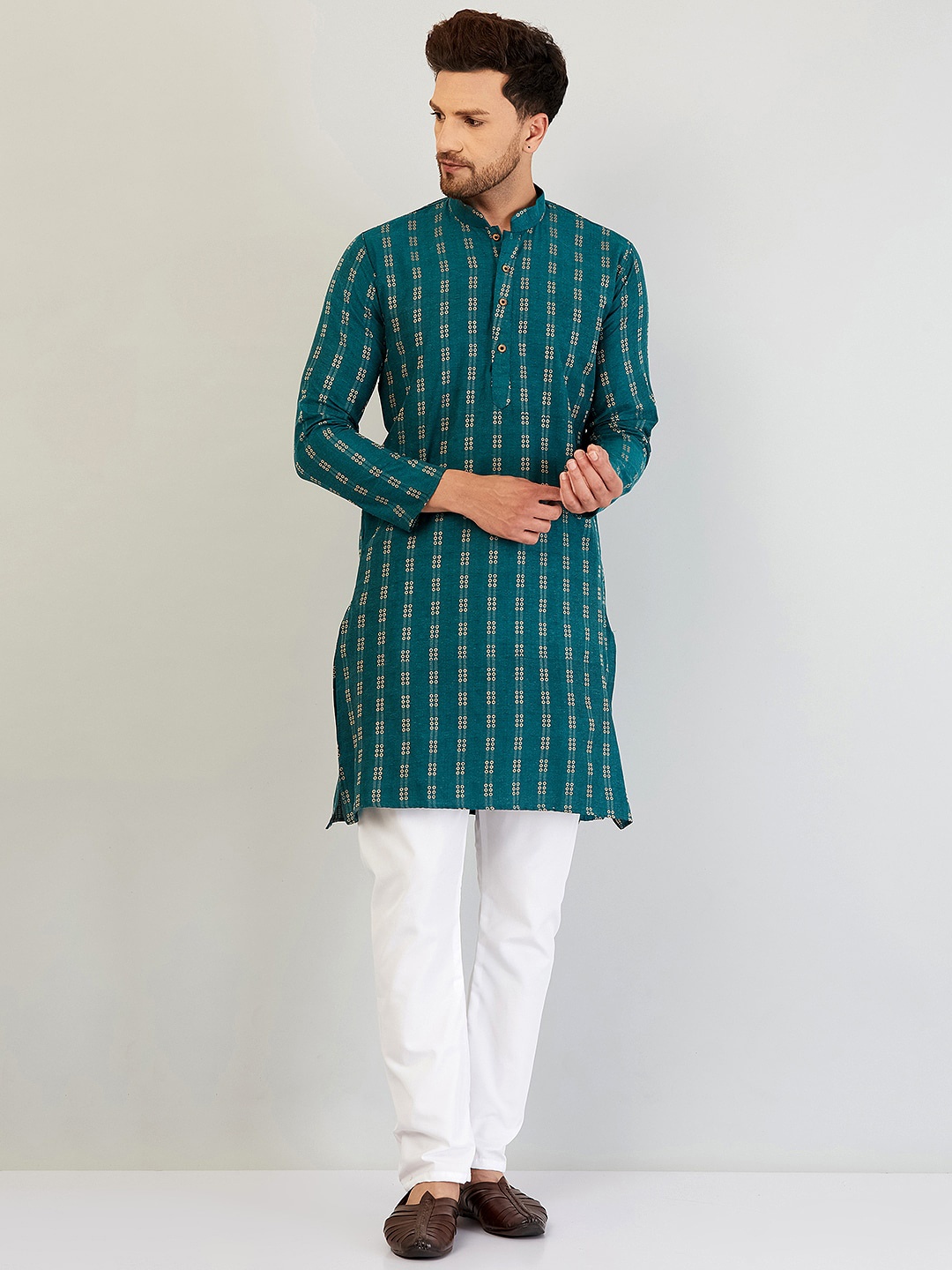 

Armaan Ethnic Men Ethnic Motifs Kurta with Pyjamas, Green