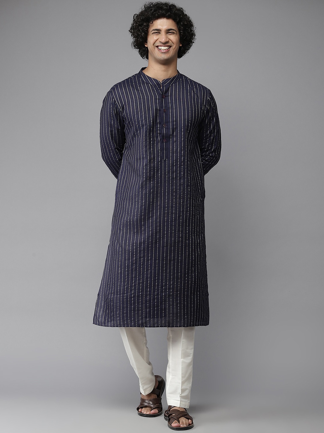 

See Designs Men Blue Woven Design Kurta
