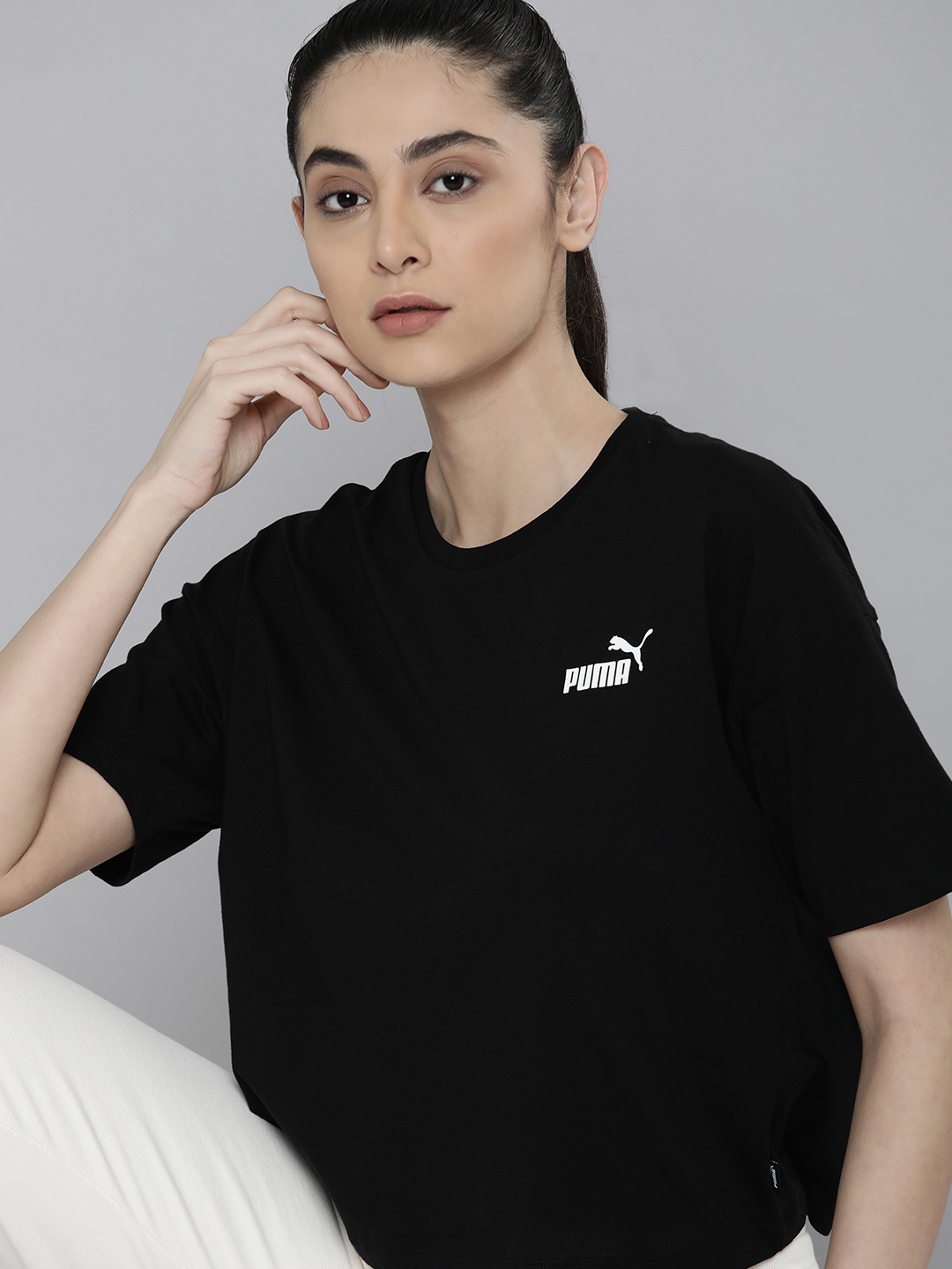 

Puma Black Solid Essential Small Logo Relaxed Fit Regular Pure Cotton Crop Top