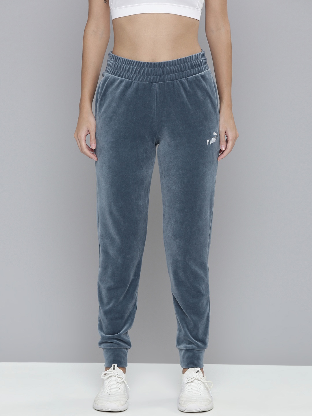 

Puma Women Grey Solid Essential Velour Regular Fit Velvet Joggers